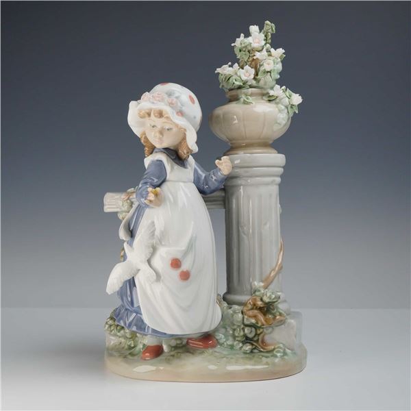 Lladro Porcelain Figurine Glorious Spring 01005284