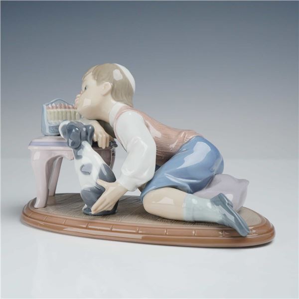 Lladro Porcelain Figurine Hanukkah Lights 01006027