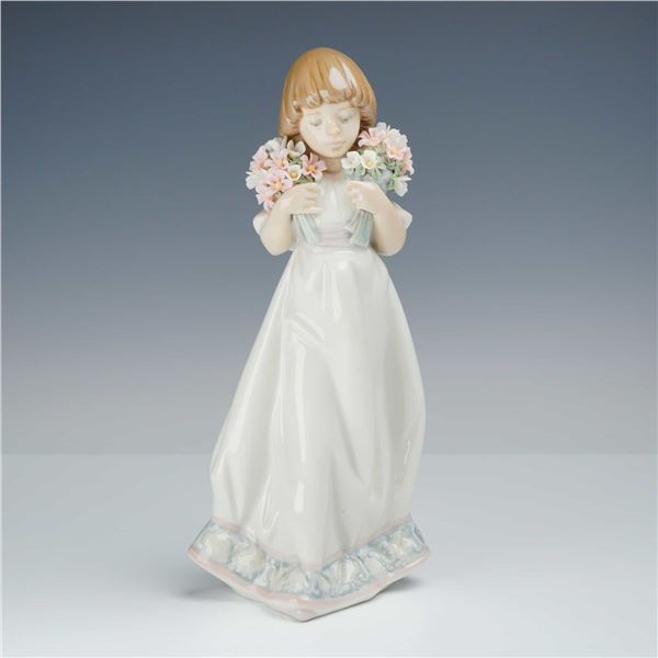 Lladro Porcelain Figurine Spring Bouquets 01007603