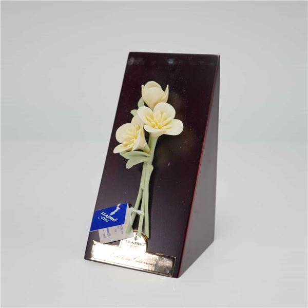 Lladro Porcelain Figurine, California Poppy 5190