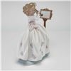 Image 2 : Lladro Springtime Recital Porcelain Figurine Model 6319