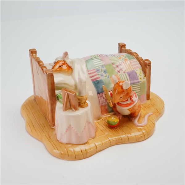 Royal Doulton Brambly Hedge Figurine, Happy Birthday Wilfred DBH 45