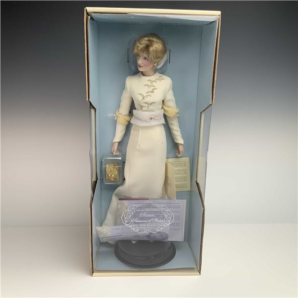 Franklin Mint Diana Princess of Wales Porcelain Portrait Doll with COA
