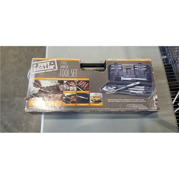 NEW 17PC BBQ TOOL SET