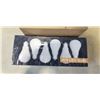 Image 2 : NEW 4 PACK OF SOLAR GARDEN LPATH LIGHTS AND POACK OF NEW A19 LED BULBS
