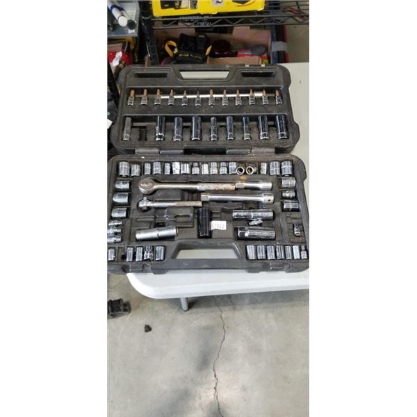 CASED SOCKET SET