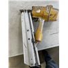 Image 3 : BOSTITCH STRIP NAILER