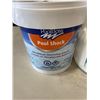Image 3 : 3 NEW CONTAINERS OF POOL CHEMICALS POOL SHOCK AND MINERALUXE ADVANCE STICKS
