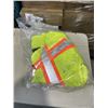 Image 2 : 2 MENS LARGE SAFTEY JACKETS