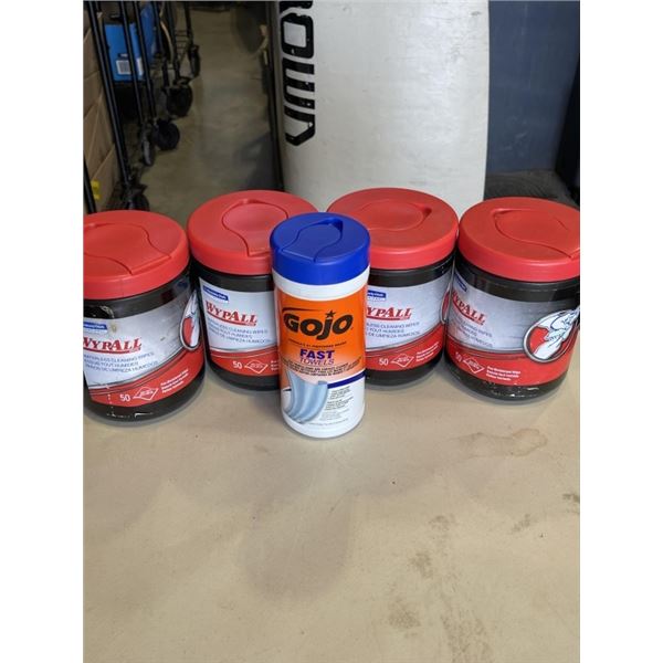 4 TUBS OF NEW WATERLESS WYPALL WIPES AND GOJO WIPES