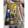 Image 2 : 2 TRAYS OF ASSORTED HAND TOOLS, WOOD PLANE, HAMMER AND NAIL PULLERS ETC