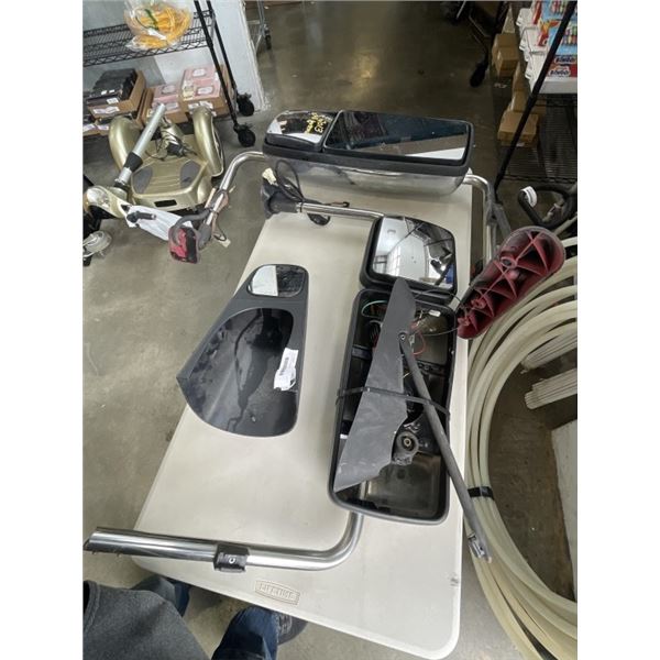 LOT OF SIDE MIRRORS