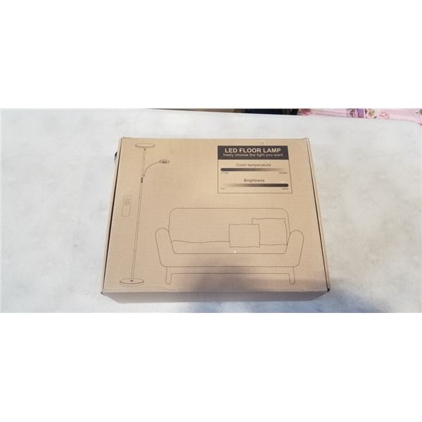 NEW LED FLOOR LAMP WITH REMOTE