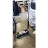 Image 1 : PITTSBURGH 1.5 TON FLOOR JACK