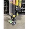 Image 3 : BUNDLE OF ASSORTED ADJUSTABLE SUPPORT RODS AND PAINTING POLES