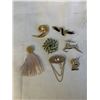 Image 1 : MISC VINTAGE BROOCHES