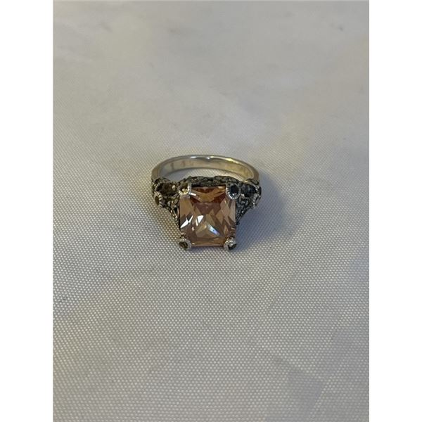 VINTAGE STERLING SILVER RING SIZE 7.5 SOME TINY STONES MISSING