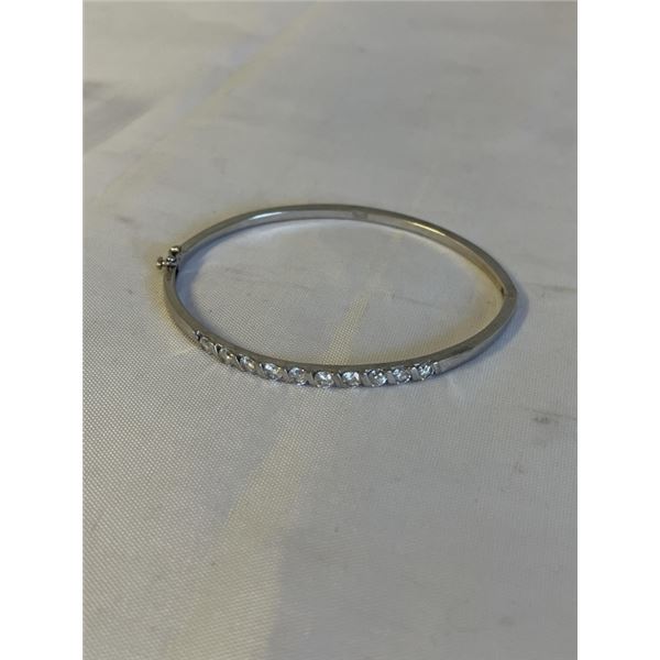 HINGED STERLING SILVER BANGLE, MARKED 925