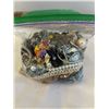 Image 2 : BAG OF MISC JEWELRY, BEADS AND PARTS