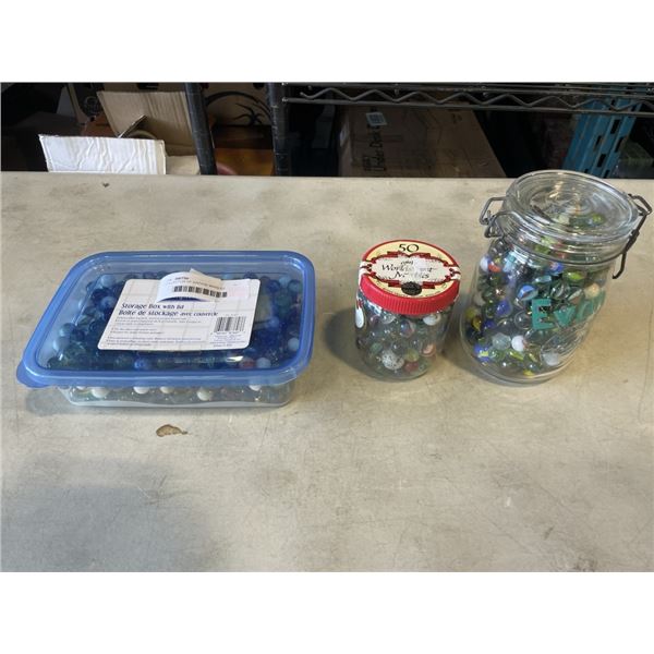 COLLECTION OF VINTAGE MARBLES