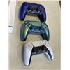 Image 2 : 5 PS5 DUAL SENSE CONTROLLERS WIRELESS STORE RETURNS MOSTLY STICK DRIFT