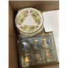 Image 5 : ASSORTED COLLECTIBLE ANTIQUE CHINA AND GLASS ITEMS AND TIME MAGAZINES