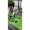 Image 2 : 2 NEW RIEDEL PINOT NOIR CRYSTAL GLASSES