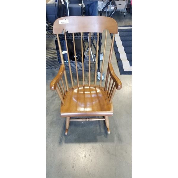 VINTAGE ROCKING CHAIR