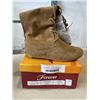 Image 5 : 5 NEW PAIRS OF LADIES BOOTS, SIZES 5.5 - 9