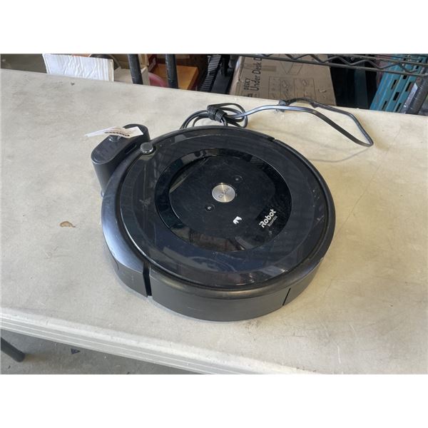 I ROBOT ROOMBA E5 WORKING WITH CHARGING DOCK