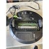 Image 5 : I ROBOT ROOMBA E5 WORKING WITH CHARGING DOCK