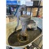 Image 2 : ANTIQUE WATER PUMP FOUNTAIN WITH GLAVANIZED TUB