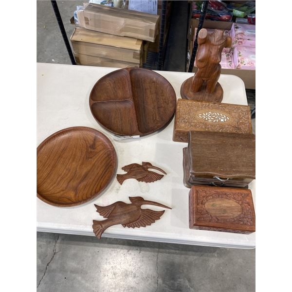 ASSORTED WOOD BOXES AND CARVED ITEMS