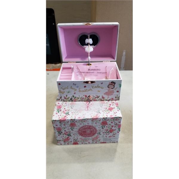 3 NEW MUSICAL JEWELLERY BOX AND NECLACE GIFT SETS FOR HER