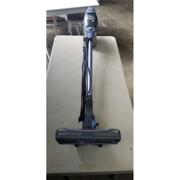 SHARK ROCKET PRO DELUXE CORDED ULTRALIGHT VACUUM WORKING