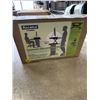 Image 1 : ROCELCO ERGONIMIC ADJUSTABLE DESK RISER 32 INCH