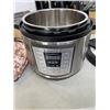 Image 3 : INSTANT POT COOKER AND SALT LAMP