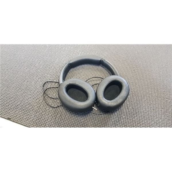 SONY WH-XB910N OVER EAR EXTRA BASS NOISE CANCELLING HEADPHONES - TESTED WORKING, RETAIL $349