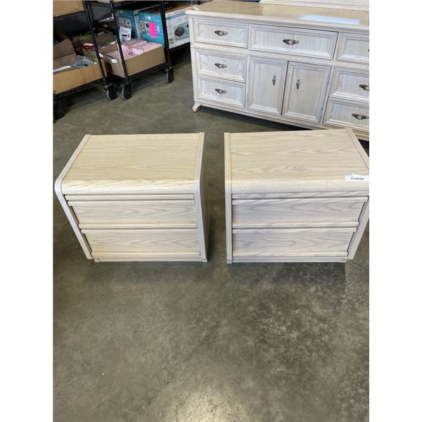 PAIR OF WHITE OAK NIGHTSTANDS