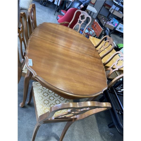 FRENCH PROVINCIAL DINING TABLE W/ 6 CHAIRS