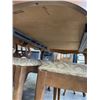 Image 6 : FRENCH PROVINCIAL DINING TABLE W/ 6 CHAIRS