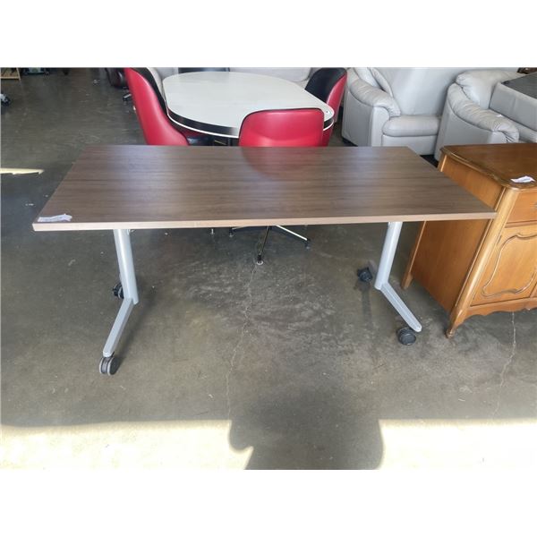 LIFT DESK ON WHEELS 5FT x 30"