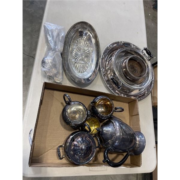 COLLECTION OF ANTIQUE SILVER PLATE SERVING ITEMS