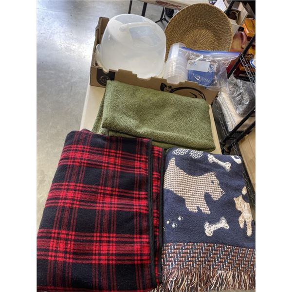 3 THROW BLANKETS AND TRAY OF FOOD PREP CONTAINERS AND BOWLS