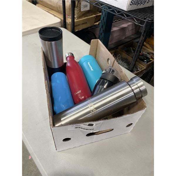 LOT OF STAINLESS WATERBOTTLES INCLUDING SWELL AND HYDROFLASK