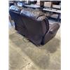 Image 2 : BROWN STITCHED LEATHER POWER RECLINING LOVESEAT, WORKING IN GOOD CONDITION