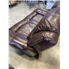 Image 3 : BROWN STITCHED LEATHER POWER RECLINING LOVESEAT, WORKING IN GOOD CONDITION