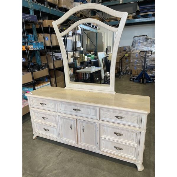 AHSLEY FURNITURE DRESSER AND MIRROR