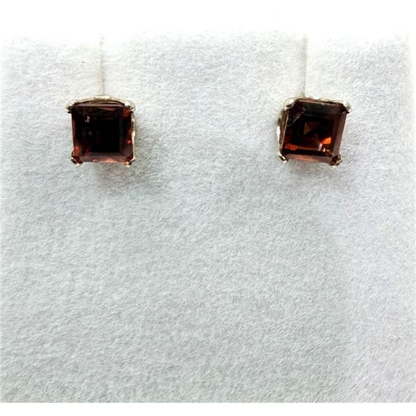 14KT YELLOW GOLD NATURAL GARNET EARRINGS, RETAIL $350.00. GARNET IS THE BIRTHSTONE FOR JANUARY.