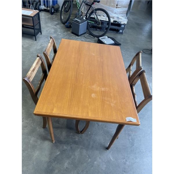 MID CENTURY TEAK DRAWLEAF DINING TABLE AND 4 VINTAGE DINING CHAIRS